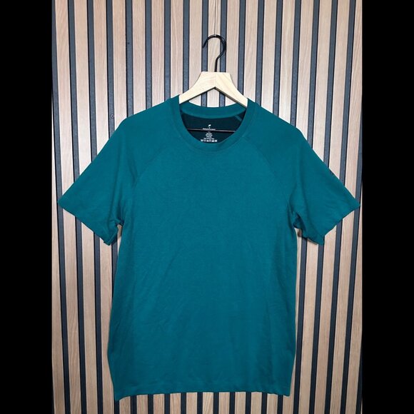 Fabletics Shirt Medium Mens Green Training Day Athletic Tee Short Sleeve - Picture 1 of 6